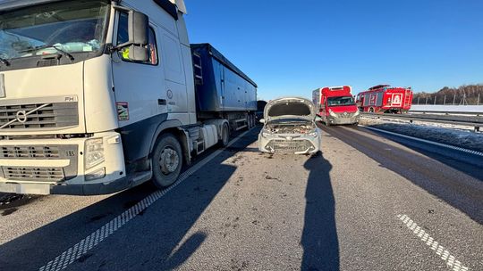 Cztery samochody zderzyły się na S19. Ranna kobieta i dziecko wypadek_S19