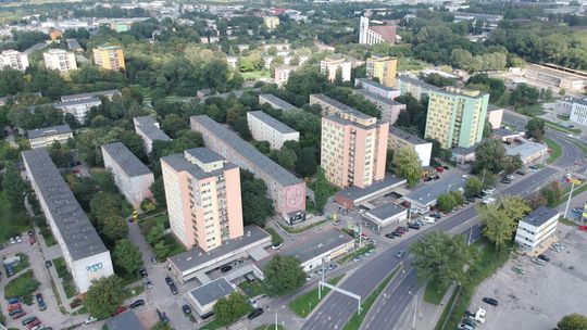 "Czujemy się oszukani". Kiedy w końcu mogą wykupić mieszkania, muszą zapłacić więcej