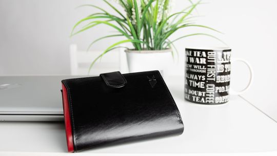 Czy i dlaczego warto kupić portfel ze skóry?