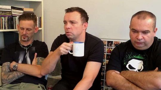 Czy kabaret Ani Mru-Mru pozwala sobie na naśmiewanie się z polityków?