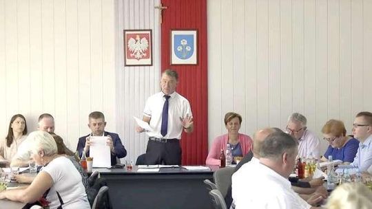 Czy można nagrywać sesje rady gminy? Wojewoda poucza radnych