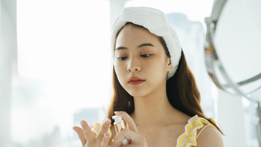 Czy płyn micelarny nadaje się do codziennego oczyszczania oczu?