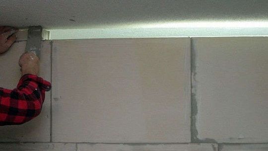 Czy pomagać Romom w remontach mieszkań? Nie wszyscy są do tego przekonani