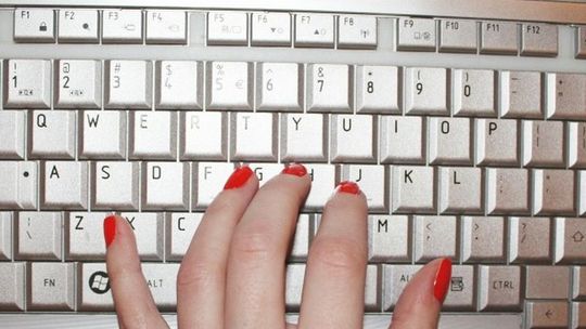 Czy prezydenci miast odpowiadają na e-maile?