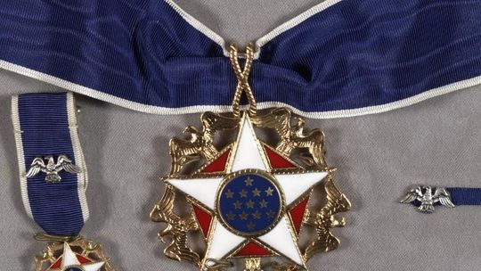 Czy rodzina będzie zmuszona odzyskiwać Medal Wolności Jana Karskiego w sądzie? 