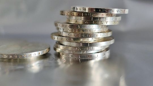 Czy warto decydować się na zaciągnięcie chwilówki w razie nagłych wydatków?