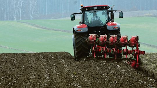 Czym rolnik orze, czyli ranking ciągników. Podsumowanie 2021 roku