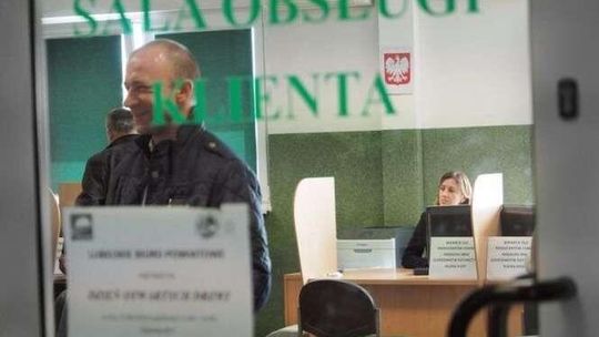 Czystki PiS w biurach ARiMR. 18 zastępców odwołanych. Czas na KRUS?