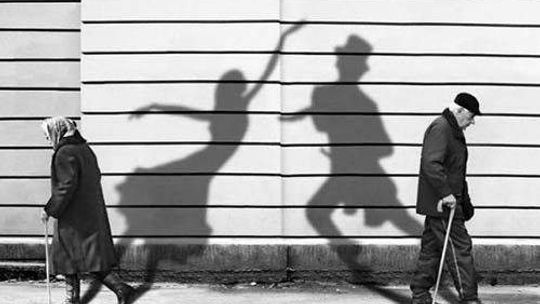 Czytelnia Dramatu: Dom Wesołej Starości