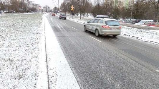 Czytelnik: Czechów tańczy na lodzie. Drogi i chodniki zamieniły się w lodowiska