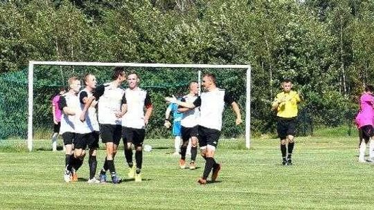 Dąb Dębowa Kłoda - Bizon Jeleniec 3:1, wyniki 2. kolejki bialskiej okręgówki