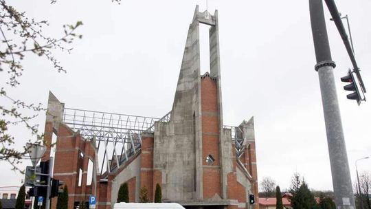 Dach w kościele za pieniądze publiczne? Śledztwa nie będzie