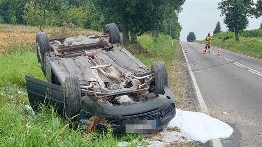 Dachował z 3 promilami. „Myślałem, że jestem trzeźwy”