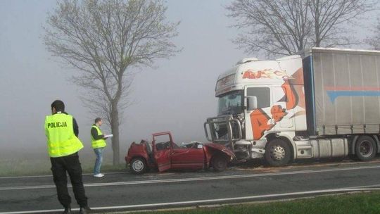 Daewoo zderzyło się ze scanią. Nie żyje jedna osoba