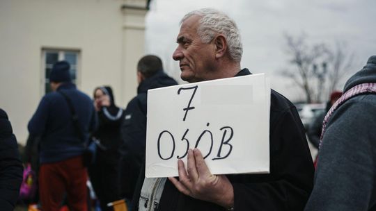 Dali dach nad głową, zapewnili pomoc, ale na 40 złotych jeszcze czekają