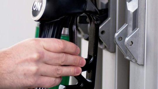 Dalszy spadek cen ropy po spotkaniu OPEC-Rosja