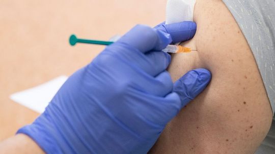 Dania wstrzymuje szczepienia preparatem AstraZeneca