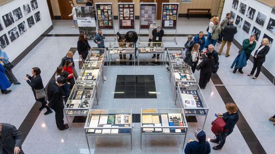 Dar i nadzieja w 20. rocznicę odejścia św. Jana Pawła II. Sympozjum i wystawa 