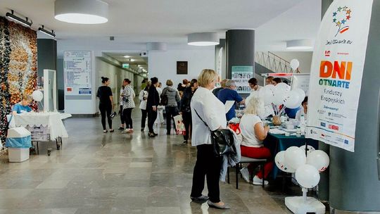 Darmowe konsultacje lekarzy specjalistów i sposoby na ból kręgosłupa. Szpital w Lublinie zaprasza