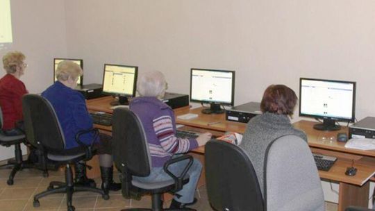 Darmowe kursy komputerowe dla osób po pięćdziesiątce