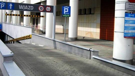 Darmowy parking po cztery złote 