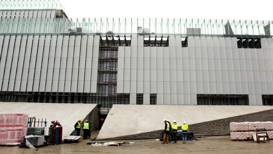 Dawny "Teatr w budowie" zamienia się w CSK. Sprawdziliśmy, jak idą prace