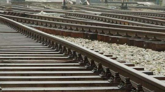 Dęblin: Dwa pociągi na jednym torze. Maszynista wyhamował