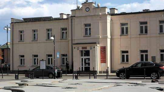 Dęblin. Urząd otwiera się wcześniej