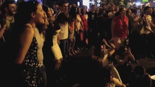 Demonstracja w Erywaniu. Tysiące Ormian wyszło na ulice (wideo)