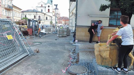 Deptak miał być gotowy na weekend. Nie udało się. Ale powstanie nowa atrakcja