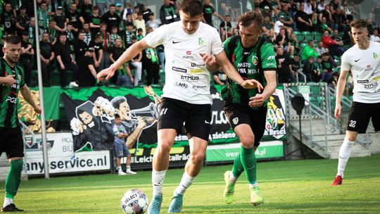 Derby dla Avii Świdnik, cenny punkt Podlasia Biała Podlaska na boisku lidera. Wyniki 30 kolejki III ligi