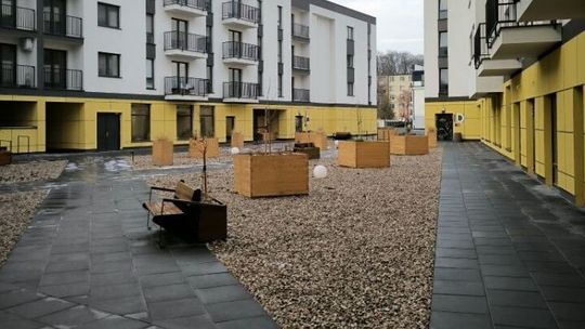 Deweloper zbudował bloki, zniszczył ulicę. Teraz dokłada się do jej przebudowy 