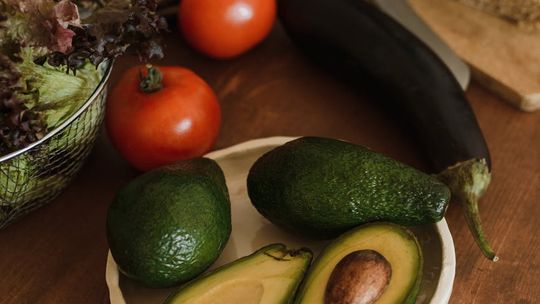 Dieta ketogeniczna — rosnący trend wśród Polaków. Dlaczego coraz więcej osób wybiera keto?