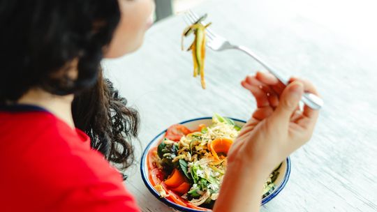 Dieta pudełkowa – jak ułatwia planowanie posiłków na co dzień?