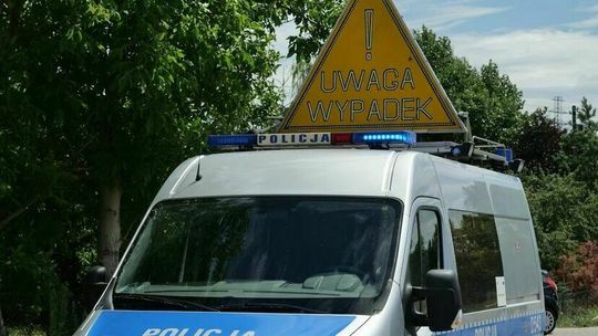 DK 48: Wypadek z udziałem samochodu elektrycznego. Są utrudnienia