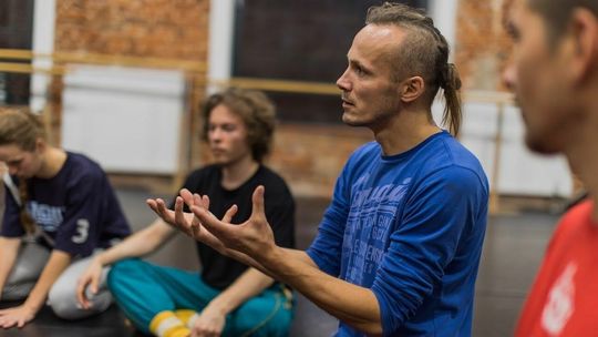 Dla tancerzy i nie tylko. Warsztaty i wydarzenia edukacyjne w CK