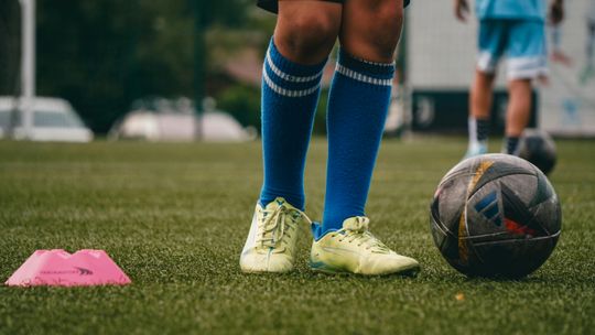 Dlaczego gra z kontry może być tak skuteczna przeciwko silniejszemu rywalowi?