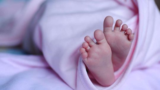 Dlaczego kobiety zabijają własne dzieci? Rozmowa z psychologiem