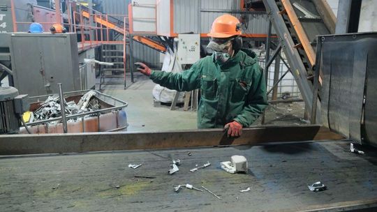 Dlaczego plastikowe śmieci już nie jadą do Chin, a kontenery z kadridżami spadają do oceanów