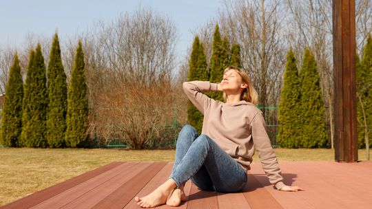 Dlaczego płyty gumowe to idealne rozwiązanie na taras?