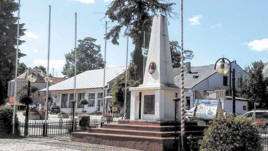 Dlaczego przy pomniku poświęconym bohaterom 1920 r. nie było nawet flag?