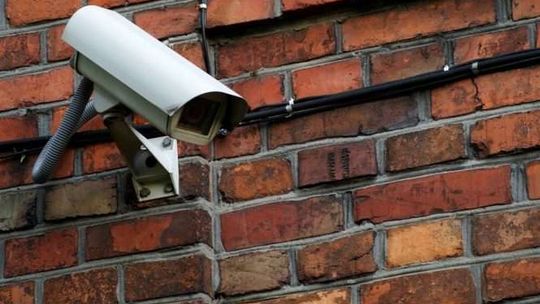 Dlaczego warto założyć monitoring w małych sklepach?