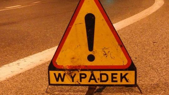 Dminin: Nie żyje motocyklista po zderzeniu z ciężarówką 