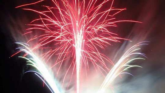 Dni Gminy Niemce: Pokaz sztucznych ogni (zdjęcia)