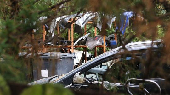 Do Ciechanek powróciła cisza. Koniec z odgłosami ciętej karoserii samochodowej