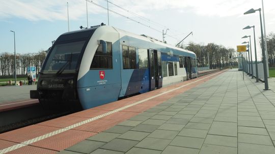 Do Portu Lotniczego Lublin zbudowano specjalny tor. Ale żaden pociąg już tu nie dojedzie