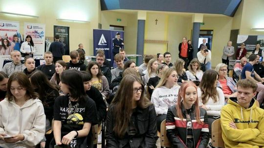 Do pracy czy na studia? Maturzyści zastanawiali się nad swoją przyszłością