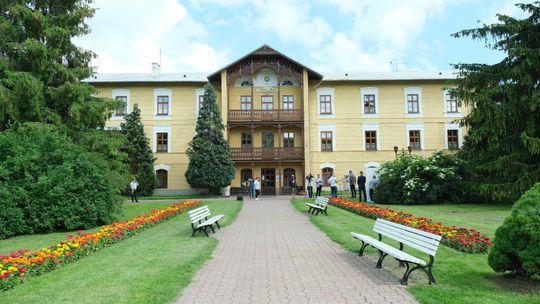 pałac na wodzie w Nałęczowie