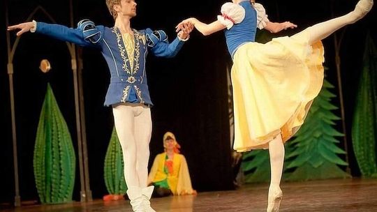 Do teatru na \"Królewnę Śnieżkę\"