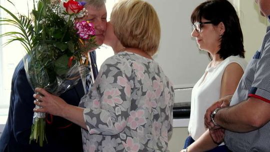 Do tej gminy przeprowadzają się nawet z Las Vegas. Nie wszystkich radnych to przekonuje